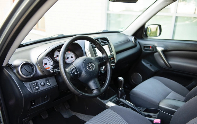Toyota RAV4 cena 36500 przebieg: 171000, rok produkcji 2005 z Pyskowice małe 742